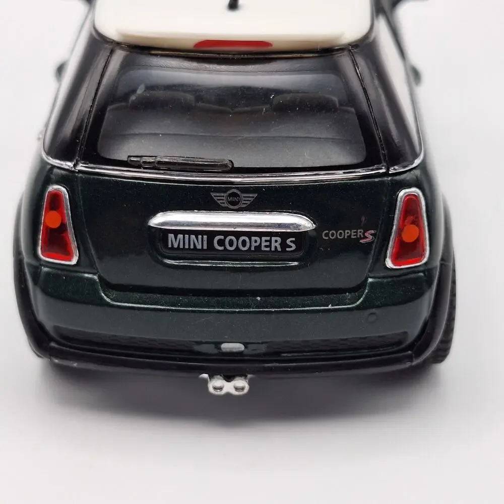 KinSmart Diecast 2-Car Bundle Mini Cooper S & 1962 VW Classical Bus As-Is/Flaws